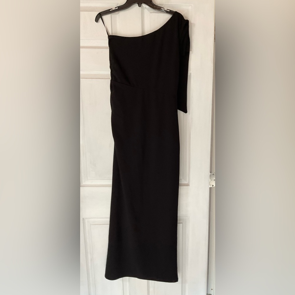 One-Shoulder Black Evening Dress with Side Slit - Picture 9 of 13